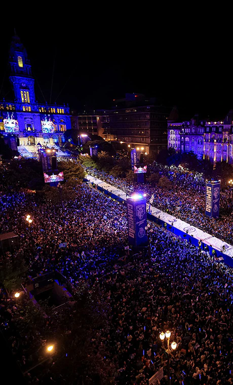 Lights on! FC Porto celebrates the championship!