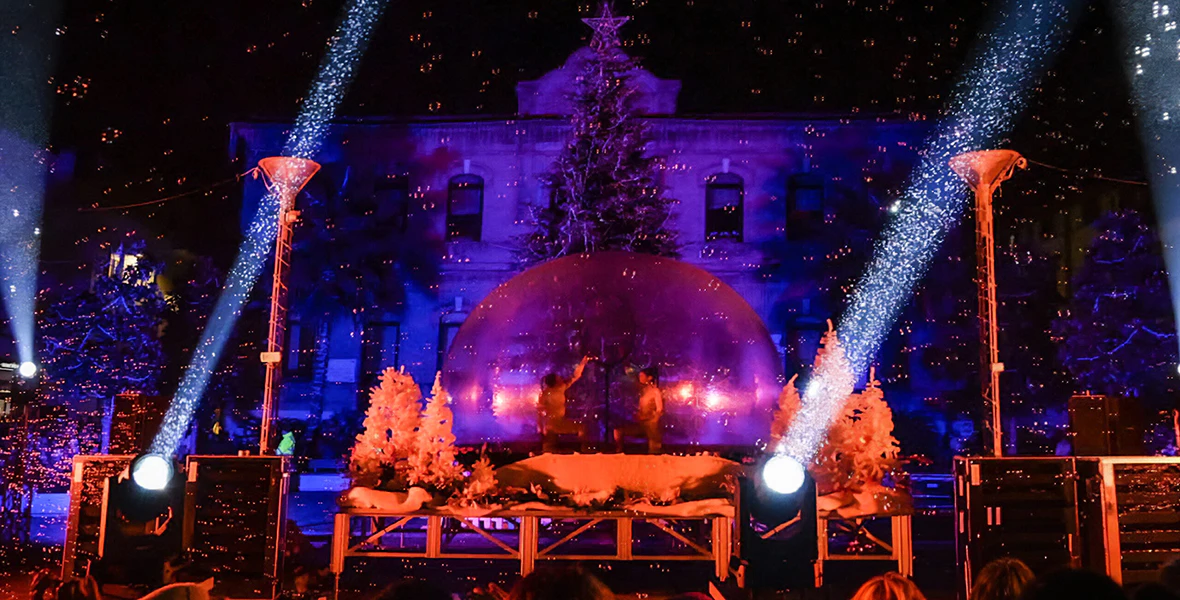 Snow and lighting bring the true Christmas spirit to Senigallia