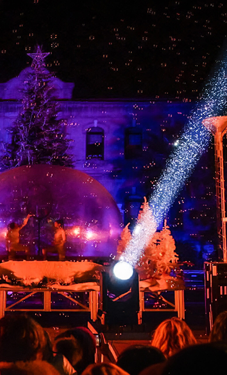 Snow and lighting bring the true Christmas spirit to Senigallia
